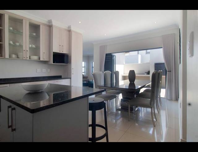 3 BEDROOM HOUSE FOR SALE IN PARKLANDS NORTH